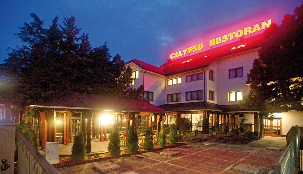 Hotel Calypso Zagreb Exterior foto